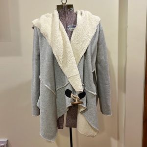 Hi lo fleece cozy jacket🧸